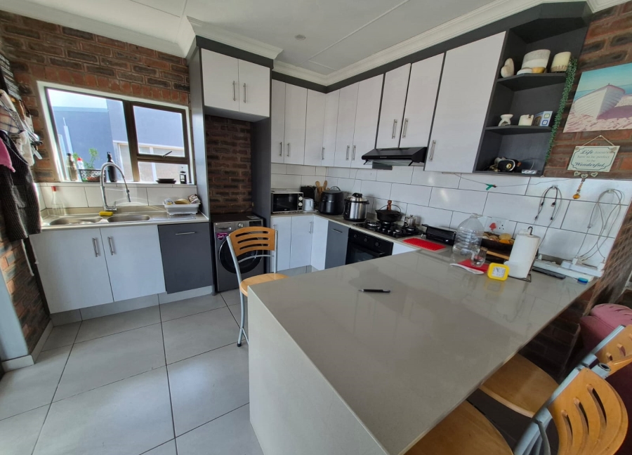 7 Bedroom Property for Sale in Dana Bay Western Cape